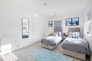 Room - Lux UK HP22 Kempster 51 (Aylesbury)