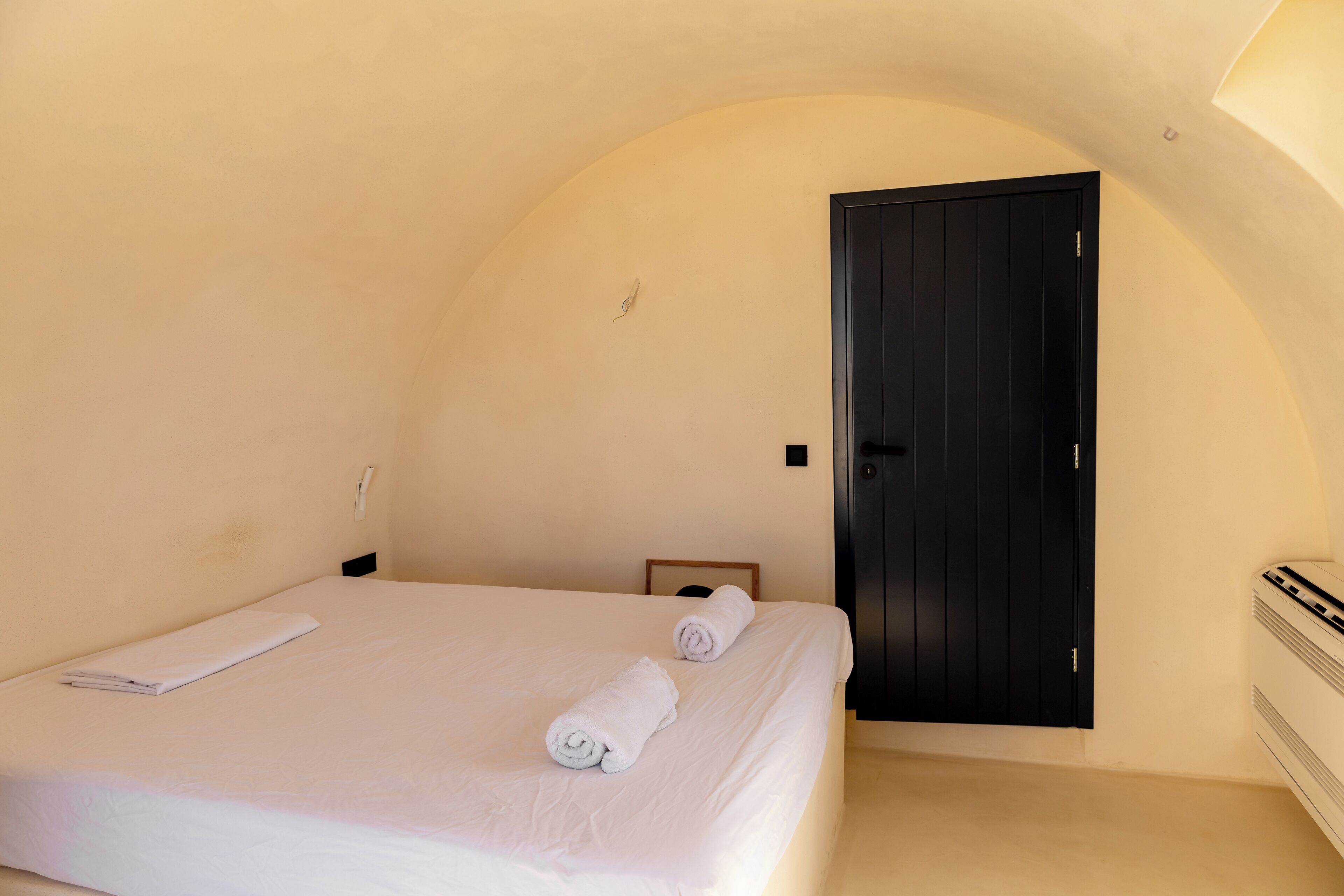 Luxury-Villa, Meerblick | Zimmersafe, schallisolierte Zimmer, Bügeleisen/Bügelbrett