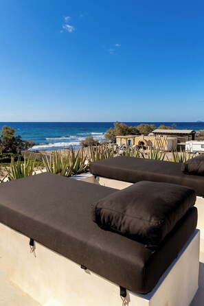Luxury Villa, Sea View | Property grounds - Exomitis1 Cellar & Sea Escape (Santorini)