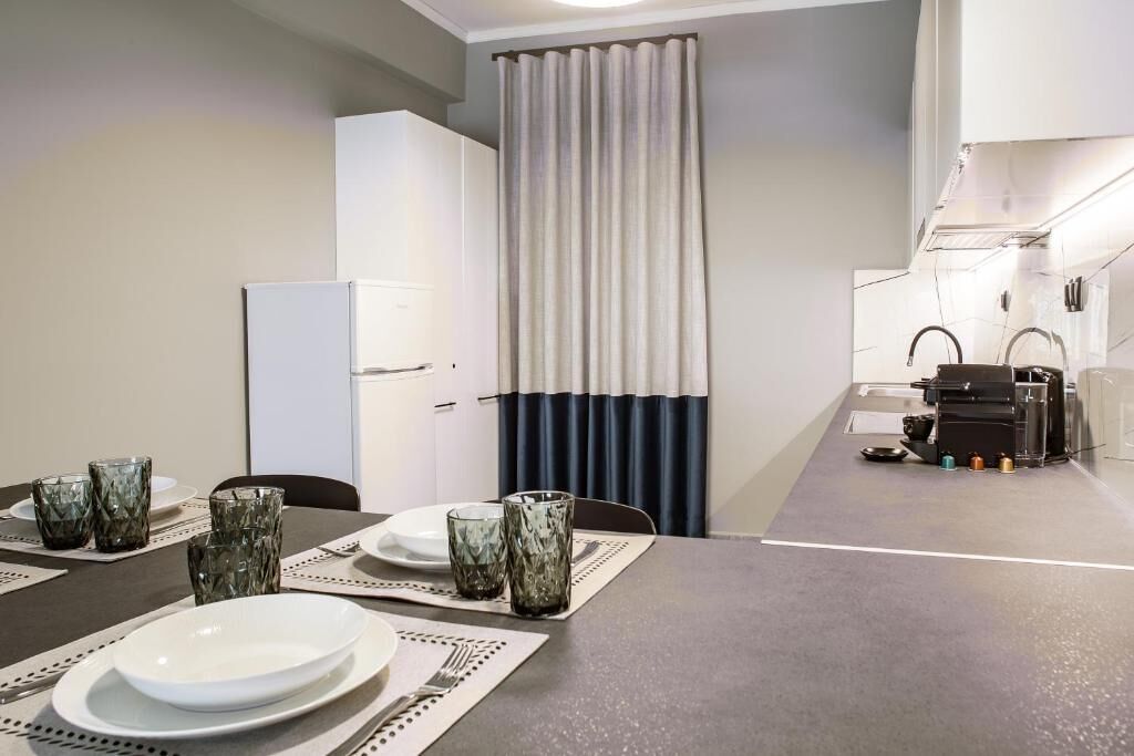 Luxury Apartment, Courtyard View | Dining