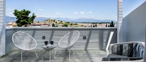 Appartement Deluxe, balcon, vue mer | Terrasse/Patio