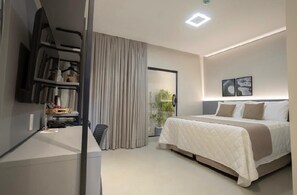 Deluxe Double or Twin Room | Minibar, in-room safe, individually furnished, laptop workspace