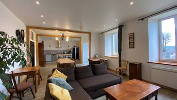 TV, DVD player, table tennis