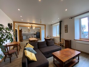 TV, DVD player, table tennis