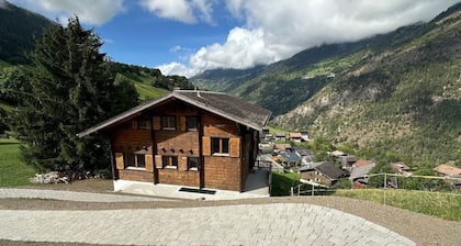 Swiss Chalet - upstairs apartment