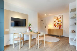 Classic Studio | Iron/ironing board, free WiFi - homie stay am ring (Würzburg)