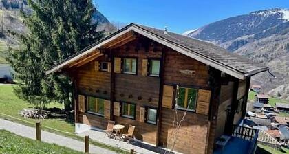 Swiss Chalet Mallum - ground floor apartment
