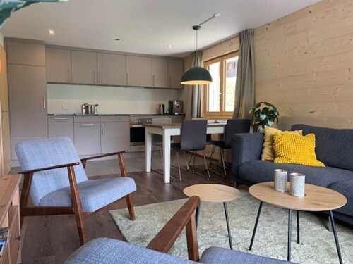 Chalet Mallum - Lower Apartment