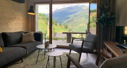Swiss Chalet Mallum - ground floor apartment