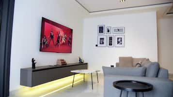 Family Apartment, Balcony, Resort View | Living area