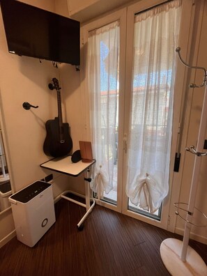 Interior - Apartment in Salò, just a stone's throw from the center (Salò)