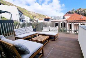 Terrace/patio - Studio apartment with patio in Câmara de Lobos | Privileged location (Câmara de Lobos)