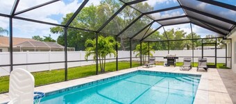 Sun Soaked Florida Retreat with Heated Pool