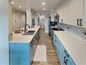 Fridge, microwave, oven, stovetop - This Is It! | Bay Front + Fishing Pier (Rockport)