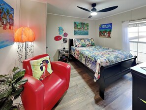 4 bedrooms, iron/ironing board, Internet, bed sheets - Speckled Trout Cottages | Pet-Friendly + Canal Front (Rockport)