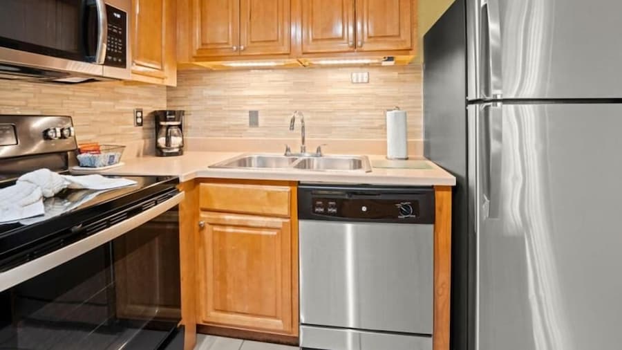 Magic Tree Resort by Coolvacay