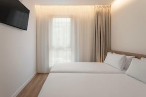 Twin Room - B&B HOTEL Madrid San Fermin (Madrid)