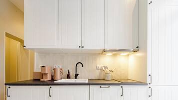 Apartemen Keluarga, pemandangan halaman | Dapur pribadi