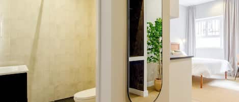 Comfort Studio Suite, 1 Double Bed with Sofa bed | Blackout drapes, iron/ironing board, free WiFi