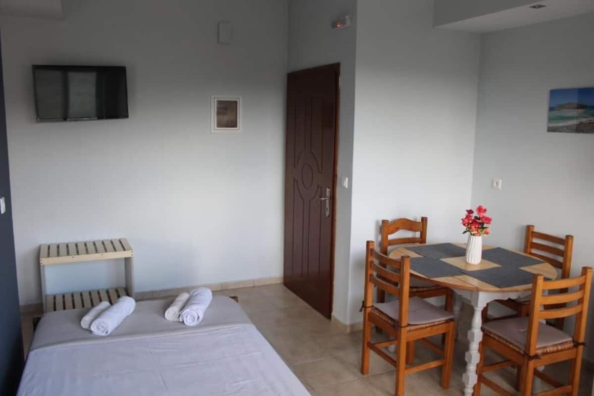 Basic Apartment, Balcony, Bay View