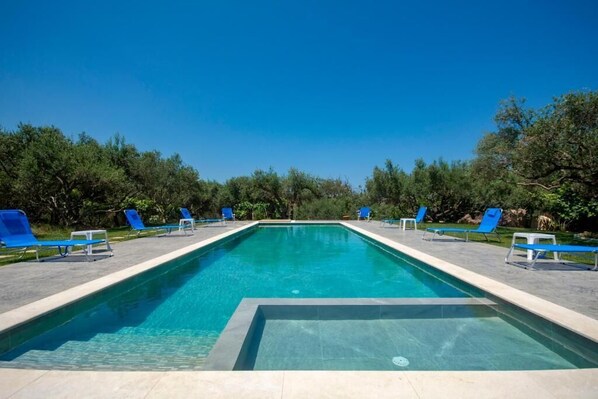 Pool - olive view (Kissamos)