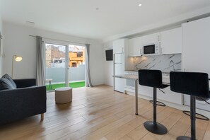 Interior - Vacation Home 'Ático Con Encanto Y Tranquilidad' with Private Terrace and Wi-Fi (Santa Cruz de Tenerife)