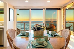 Dining - 30+ Stay! Ocean Front, Perfect For Families (San Diego)