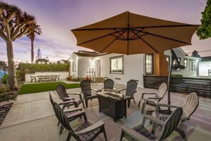 Outdoor dining - 30+ Stay! Perfect For Families, Near Beach Bay (San Diego)