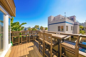 Outdoor dining - 30+Stay Perfect For Families, Walk 2 Mission Beach (San Diego)