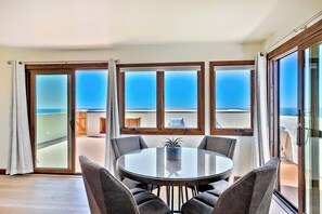 Dining - 30+Stay! On the Sand, Rooftop Deck, Walk 2 Shops! (San Diego)
