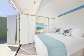 3 bedrooms, iron/ironing board, WiFi, bed sheets - Perfect For Families, Steps 2 Beach Garage Parking! (San Diego)