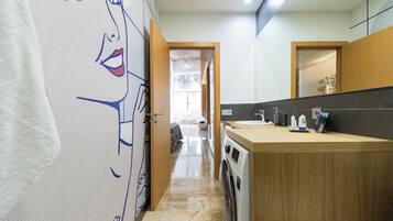 Standard Loft, City View | Bathroom