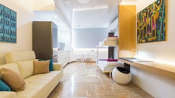 Standard Loft, City View | Living area