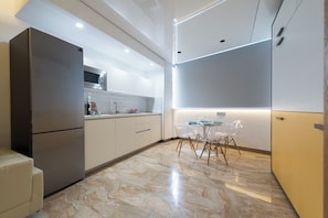 Standard Loft, City View | Private kitchen