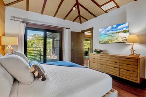 3 bedrooms, desk, iron/ironing board, free WiFi - Tamatoa - Upscale Three Bedroom! (Anna Maria)