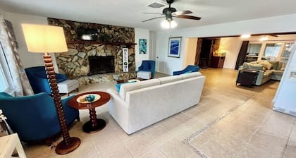 4 bedroom pool house located in a bird sanctuary