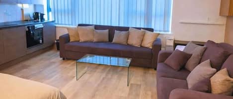 Condo, Non Smoking, Private Bathroom | Living area