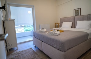 1 habitación, tabla de planchar con plancha, wifi gratis y ropa de cama 