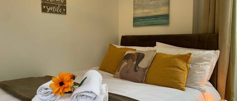 2 bedrooms, iron/ironing board, free WiFi, bed sheets