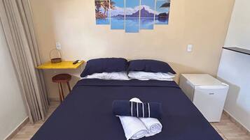 Room, 1 Bedroom, Accessible, Smoking | 1 bedroom