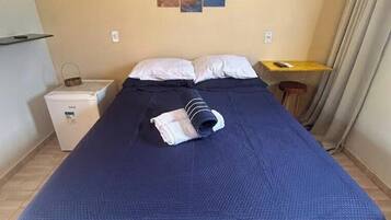 Room, 1 Bedroom, Accessible, Smoking | 1 bedroom