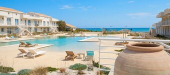 Marzamemi Luxury Resort | Pool, Padel & Design