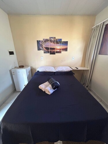 Room-nice and Cozy Room With Pool
