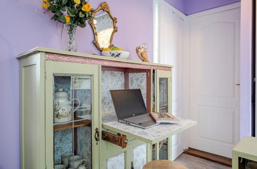 Colourful and Cosy Guest Studio in Great Bookham - Pass the Keys