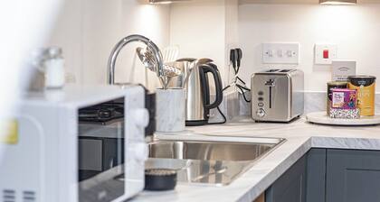 Morden tastefully furnished 4 bed holiday home designed for maximum comfort