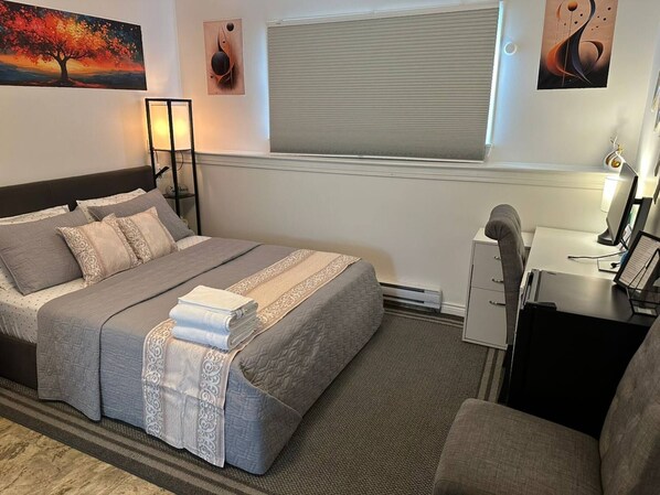 Room - Room-saint John - Wi-fi - 4mins Regional (Saint John)