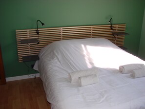 4 Schlafzimmer, Bügeleisen/Bügelbrett, WLAN, Bettwäsche