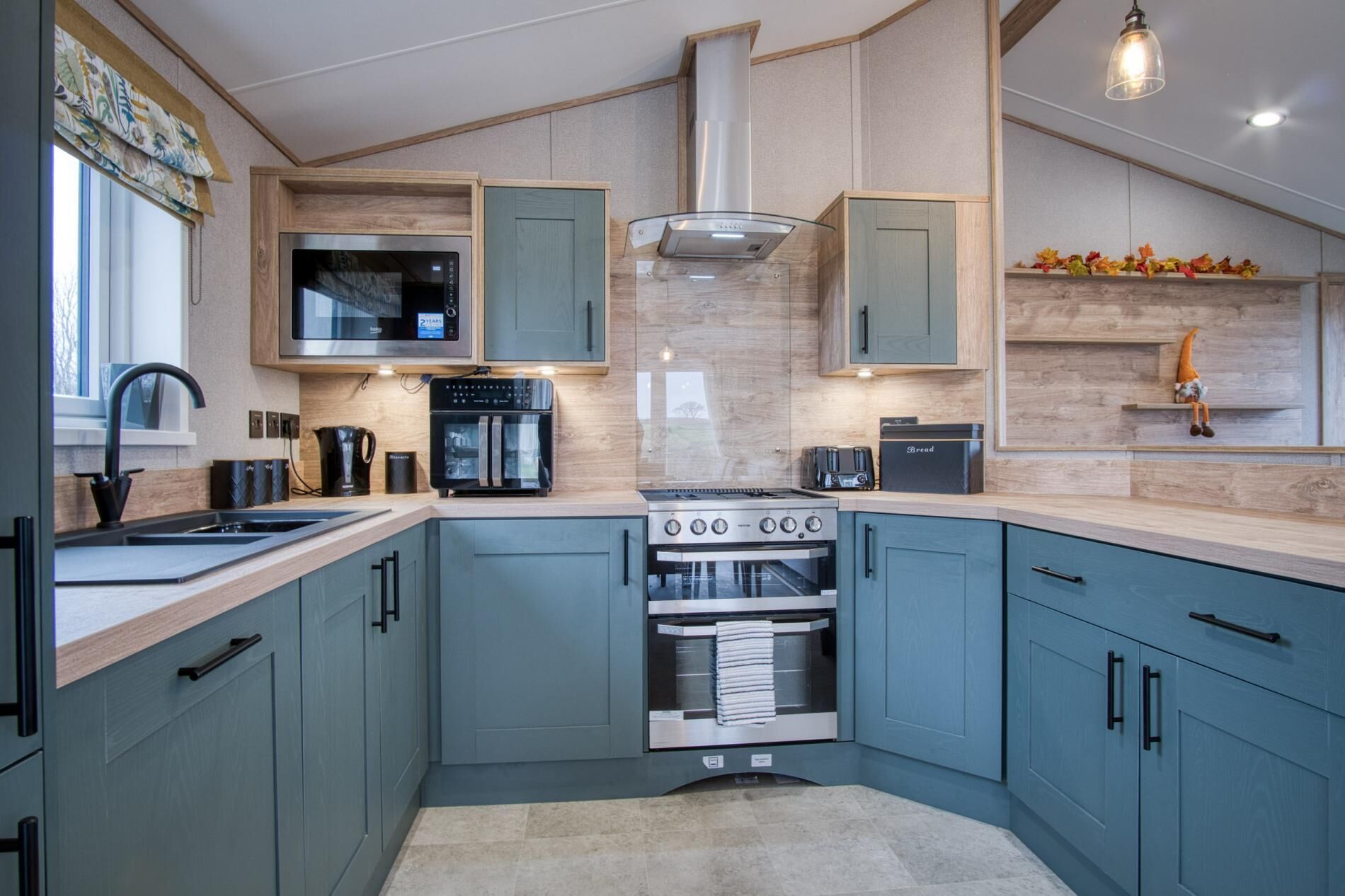 Chalet (3 Bedrooms) | Private kitchen