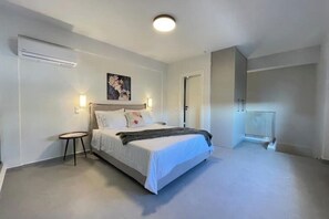 Iron/ironing board, WiFi, bed sheets - Athenean Gem Near Athens Metro Mall-D1 (Ilioupoli)