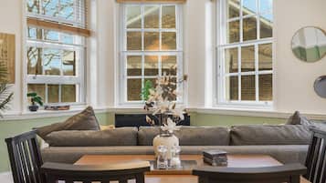 Family Apartment | Dining room